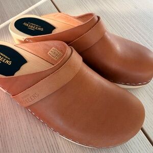 Swedish Hasbeens Clogs.  Color: Nature Size: 39 Style: Swedish Husband